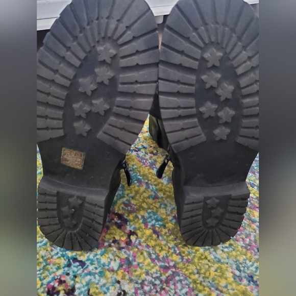 Women's black size 7 Combat boots - Picture 7 of 7